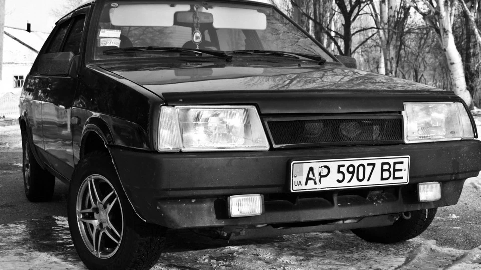 Lada 21099 4