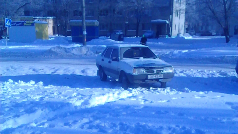 Lada 21099 4