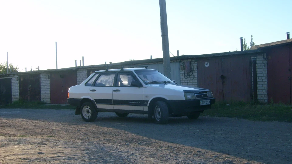Lada 21099 2