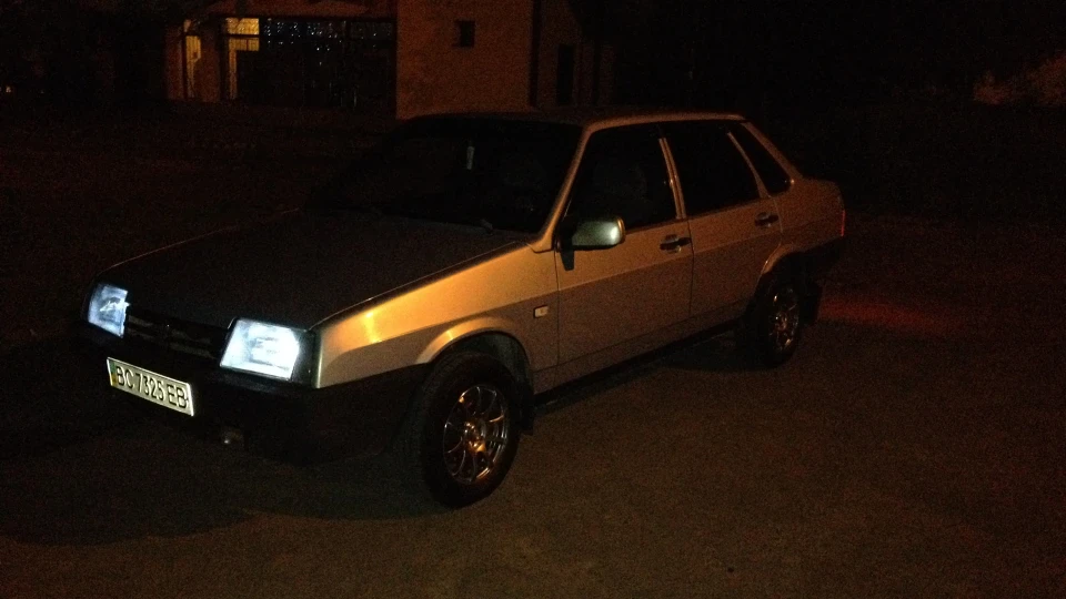 Lada 21099