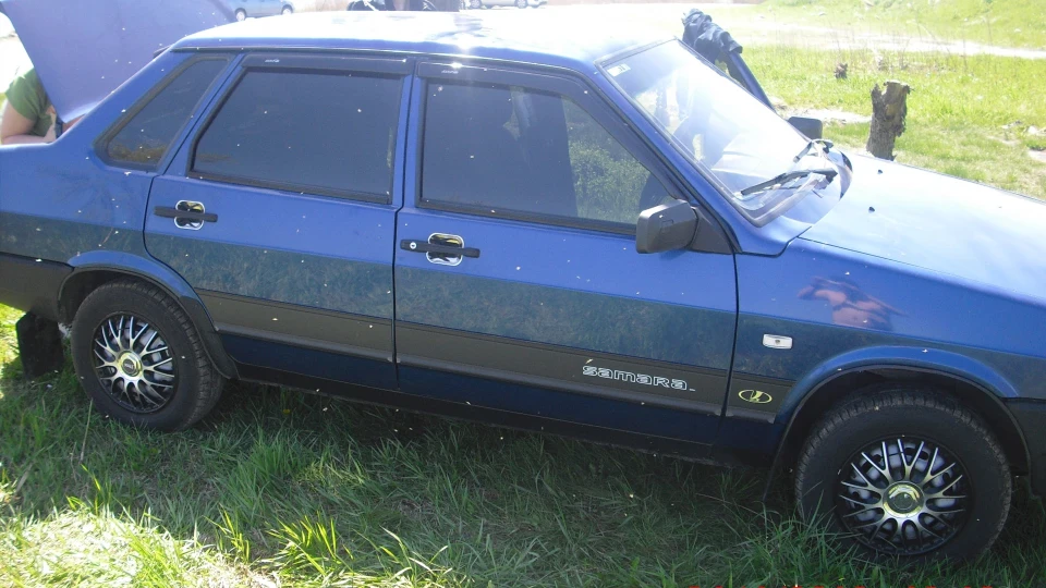 Lada 21099 4