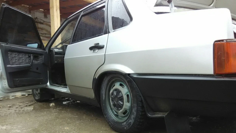 Lada 21099