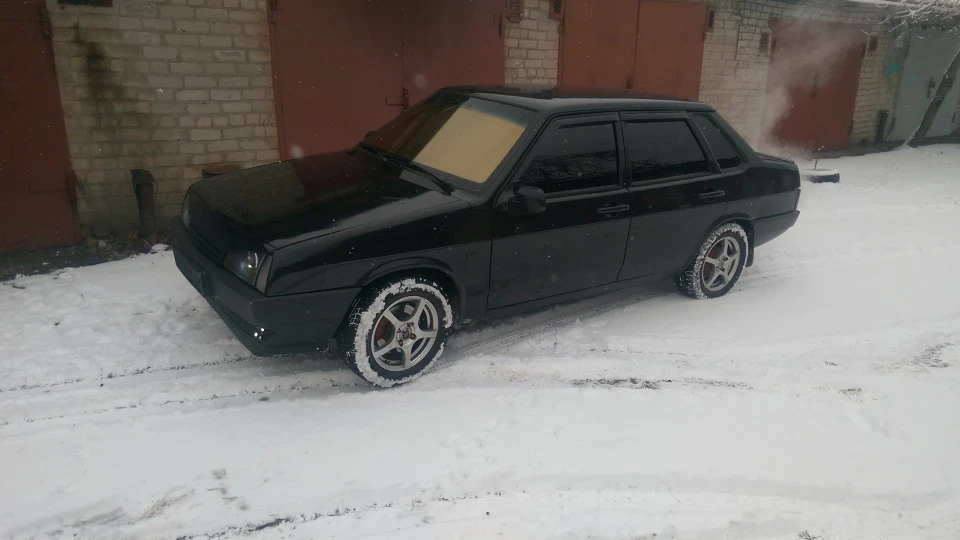 Lada 21099 4