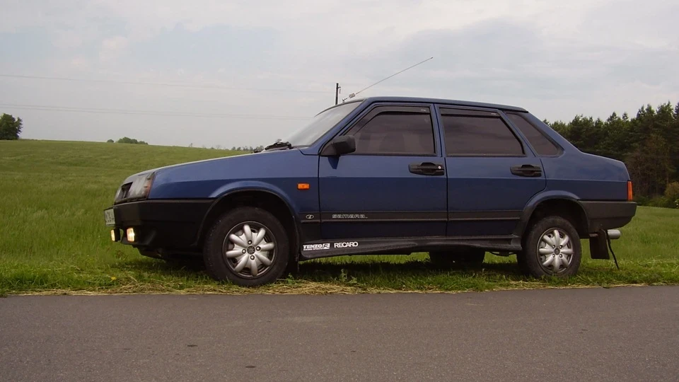 Lada 21099