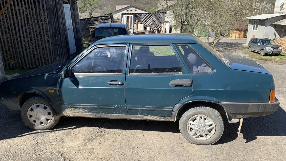 Lada 21099