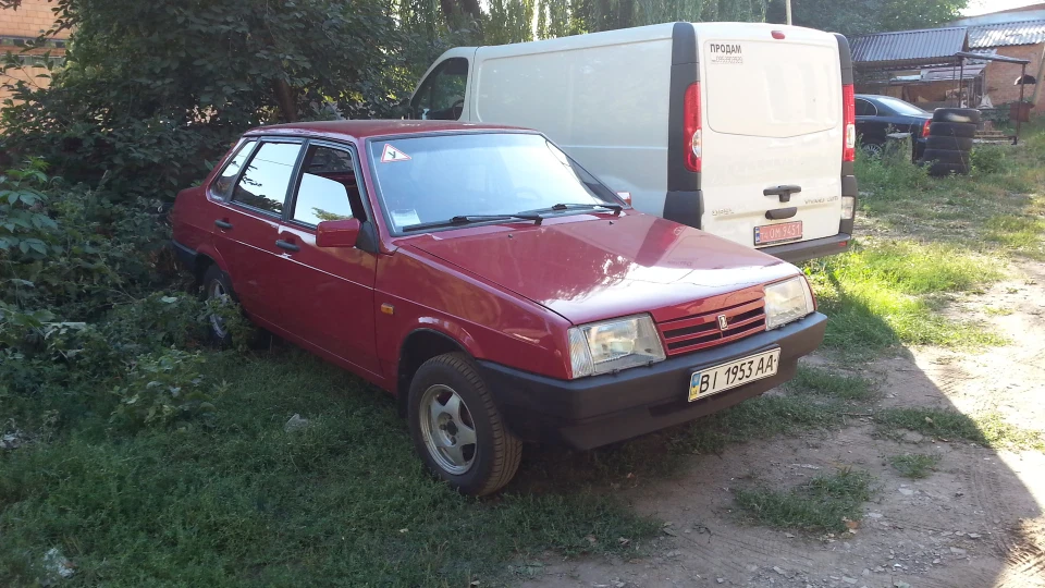 Lada 21099 2