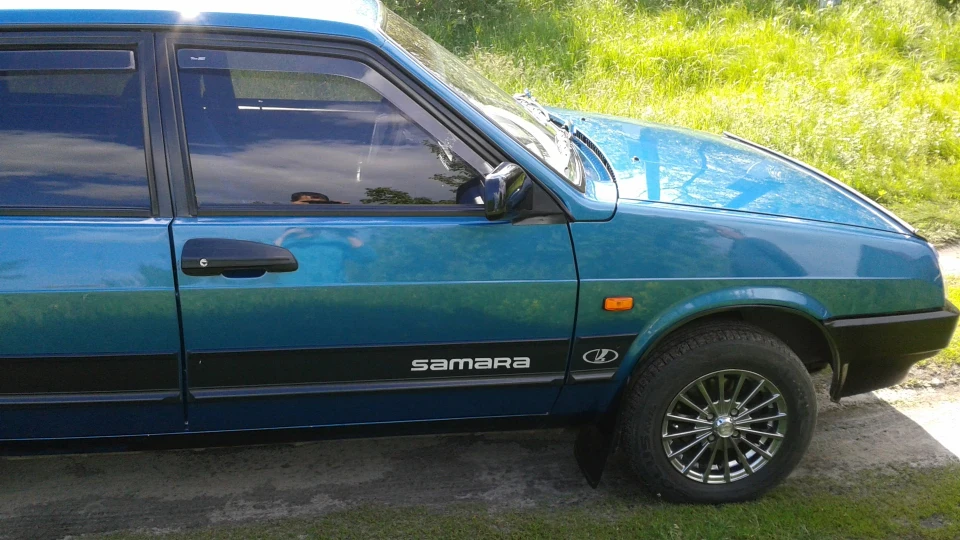 Lada 21099 2