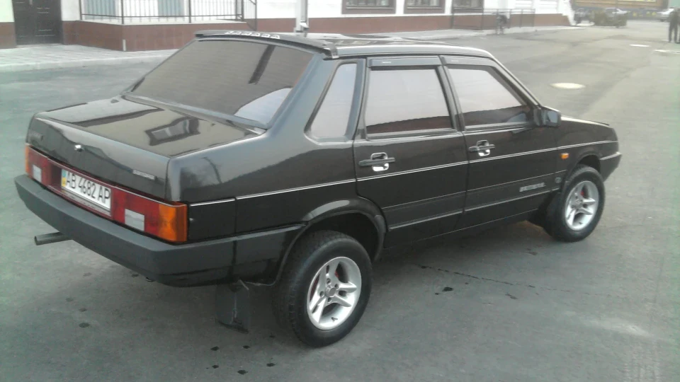 Lada 21099 2