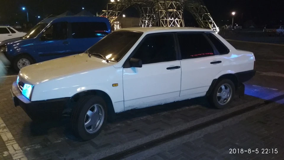 Lada 21099 2
