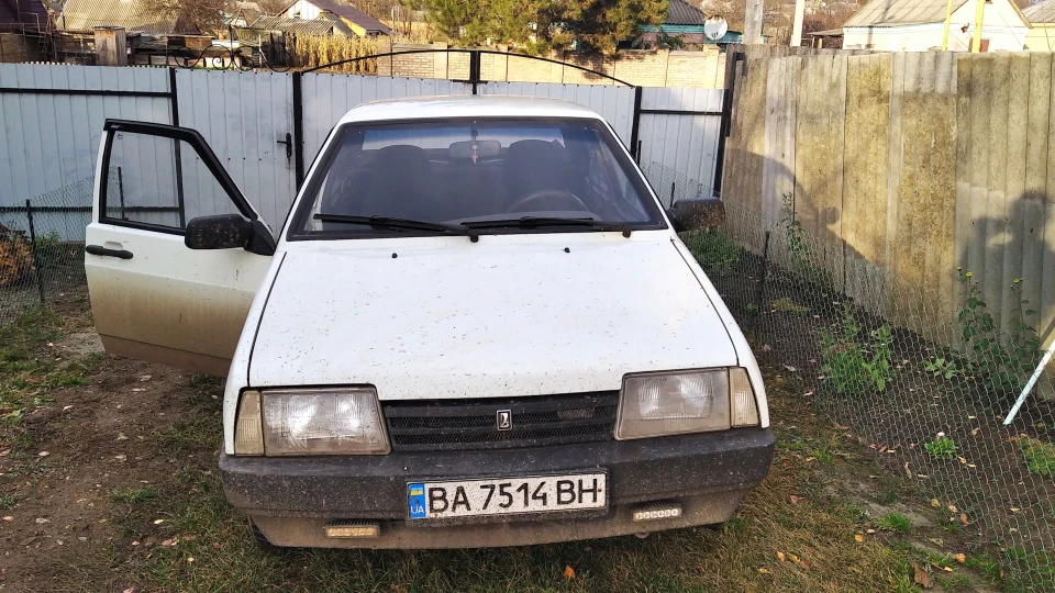Lada 21099