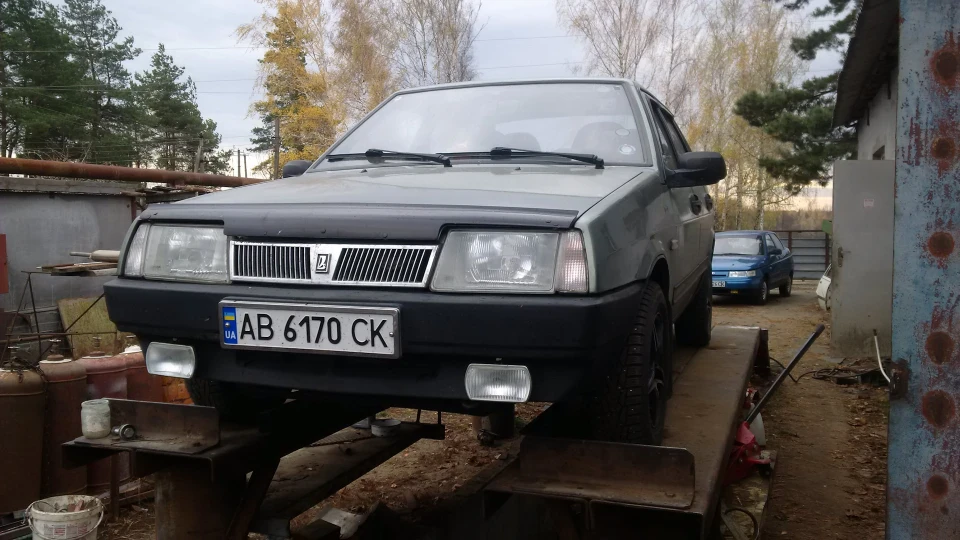 Lada 21099 4