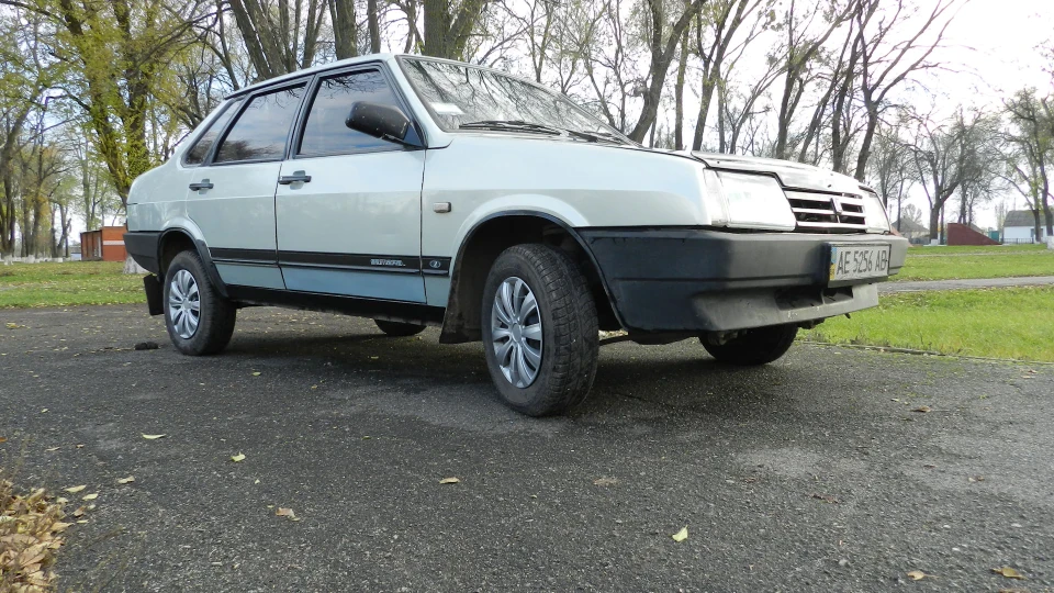 Lada 21099