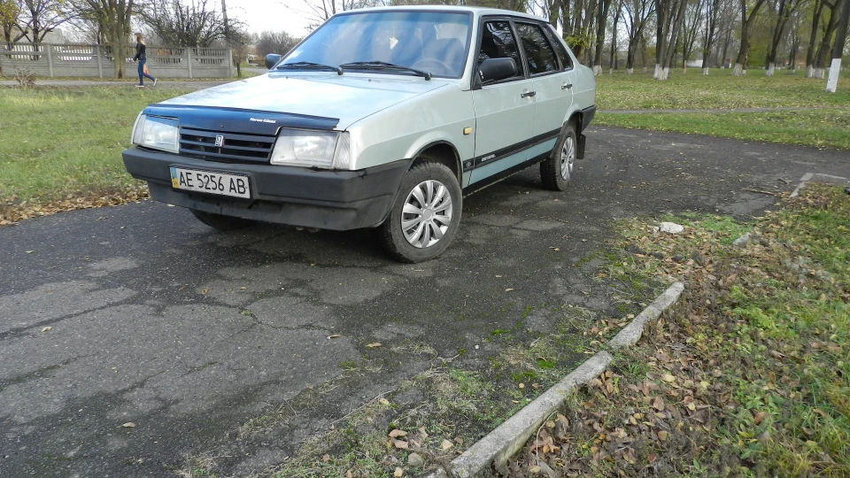 Lada 21099 2