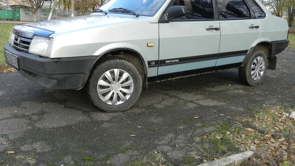 Lada 21099 5