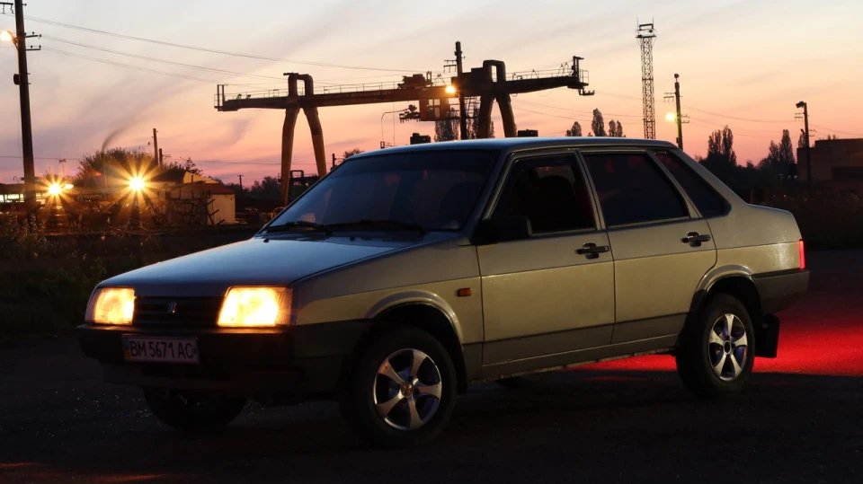 Lada 21099 3