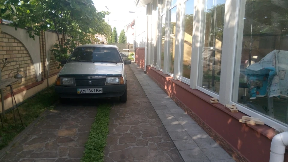 Lada 21099