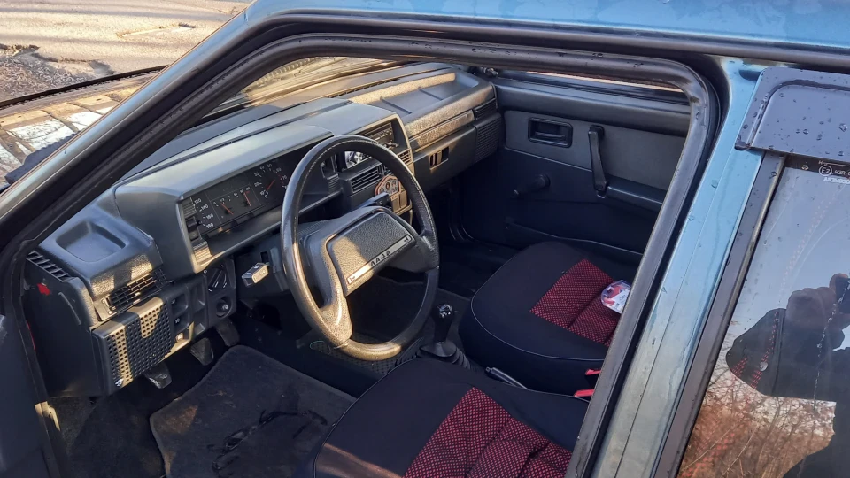 Lada 21099 4