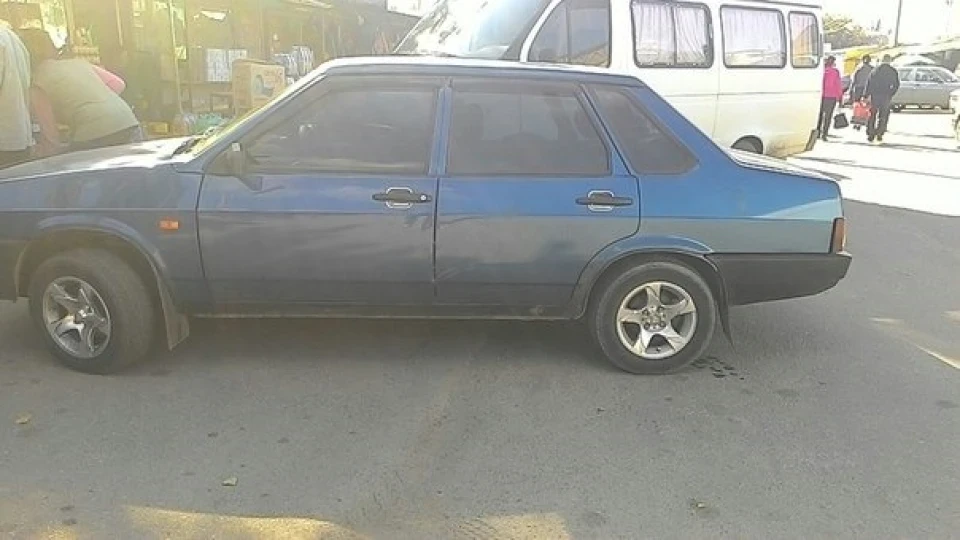 Lada 21099 2