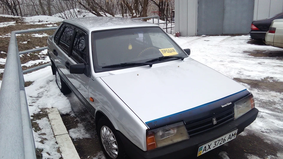 Lada 21099 2