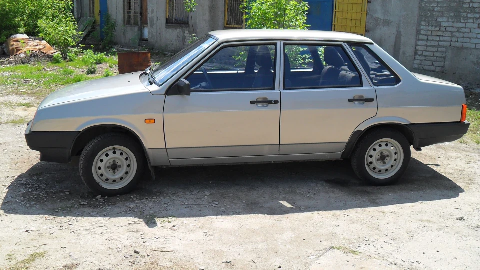 Lada 21099 3