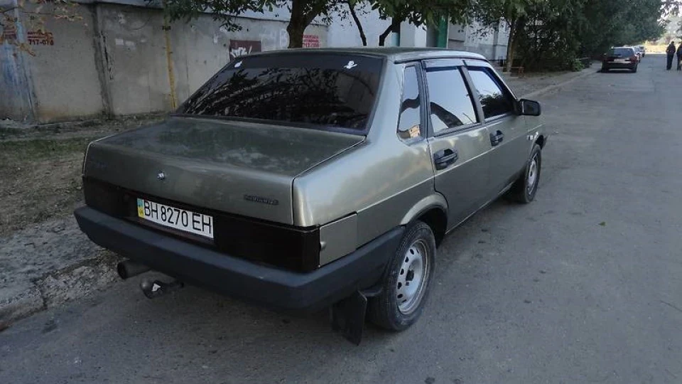 Lada 21099 3