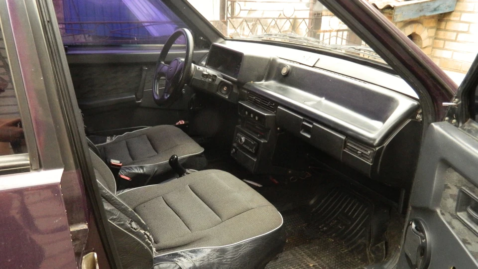 Lada 21099 4