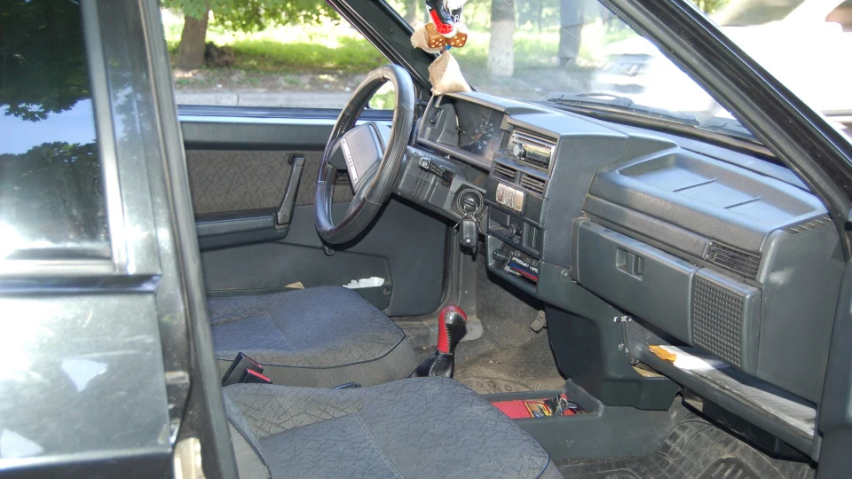 Lada 21099 3