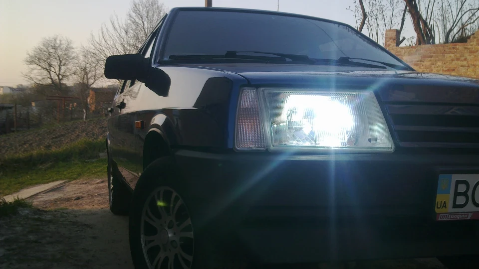 Lada 21099 4
