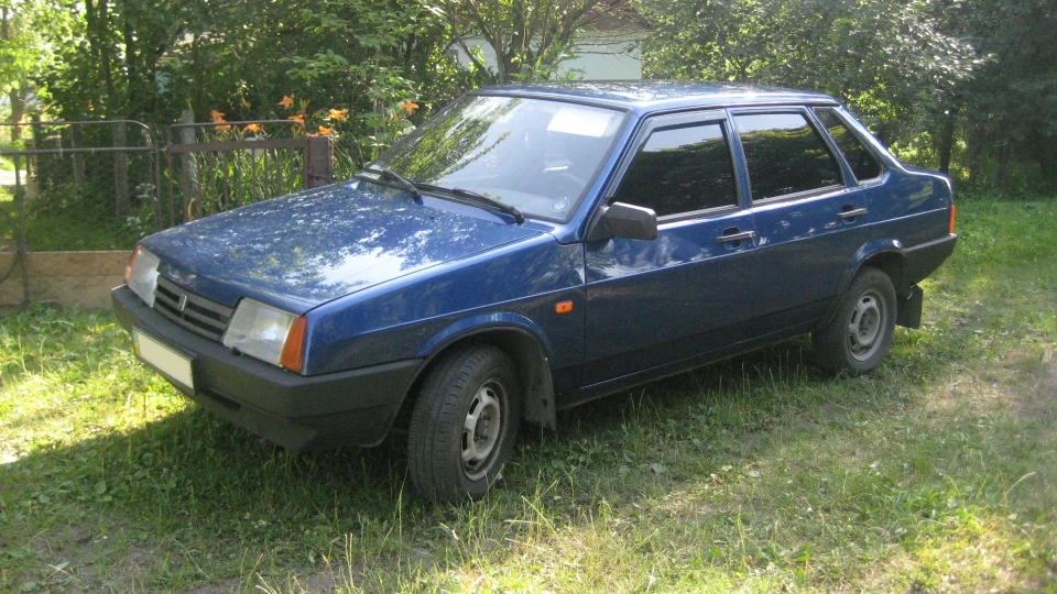 Lada 21099 2