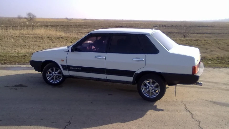 Lada 21099 2