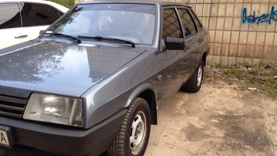 Lada 21099 4