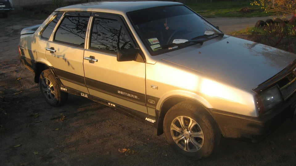 Lada 21099