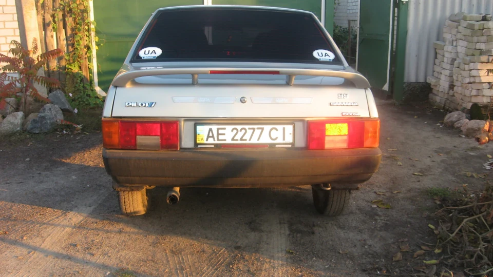Lada 21099 2