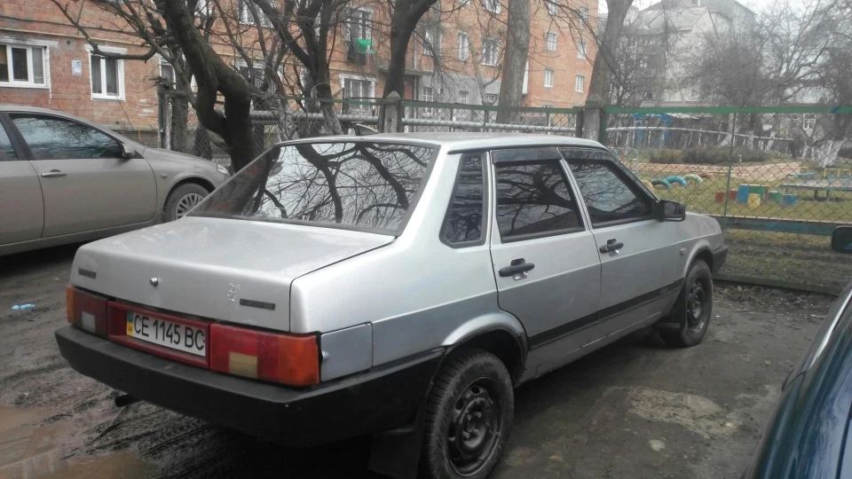 Lada 21099 2