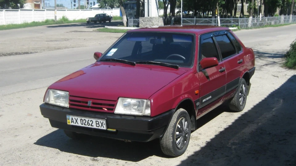 Lada 21099 2