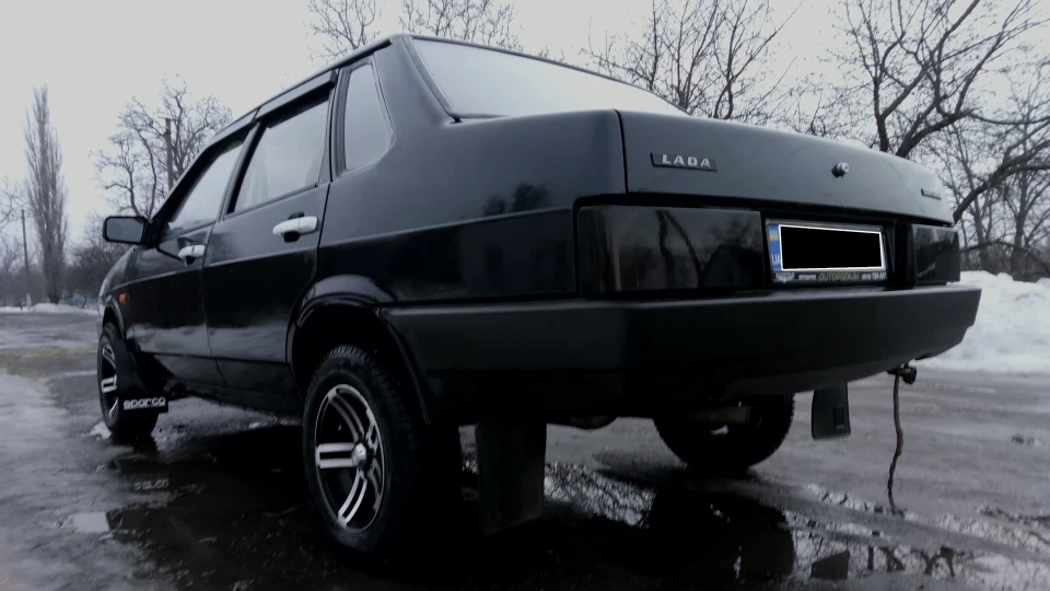 Lada 21099 2