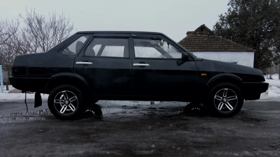 Lada 21099 3