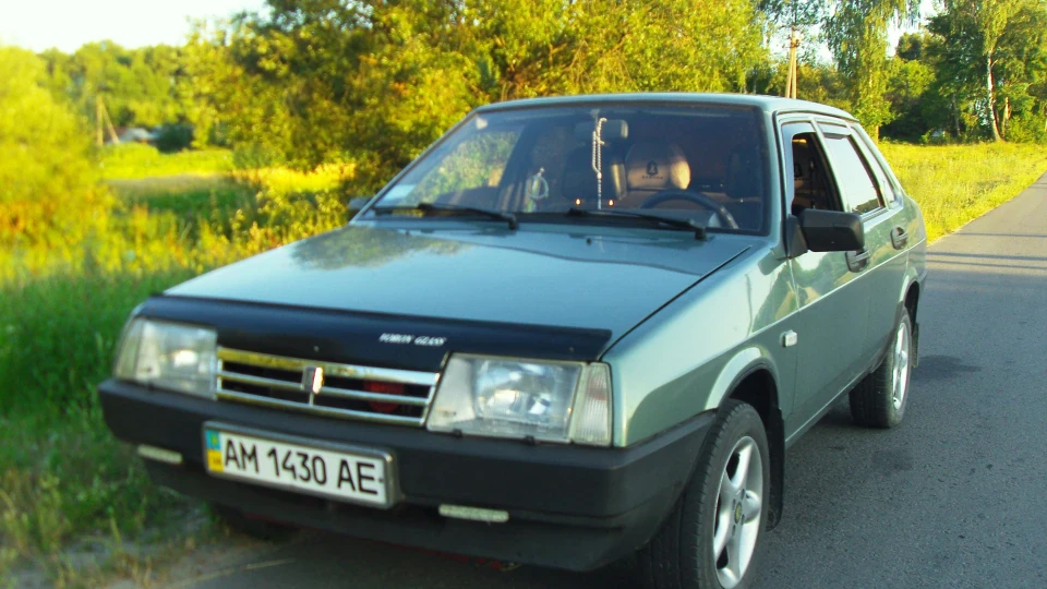 Lada 21099 2
