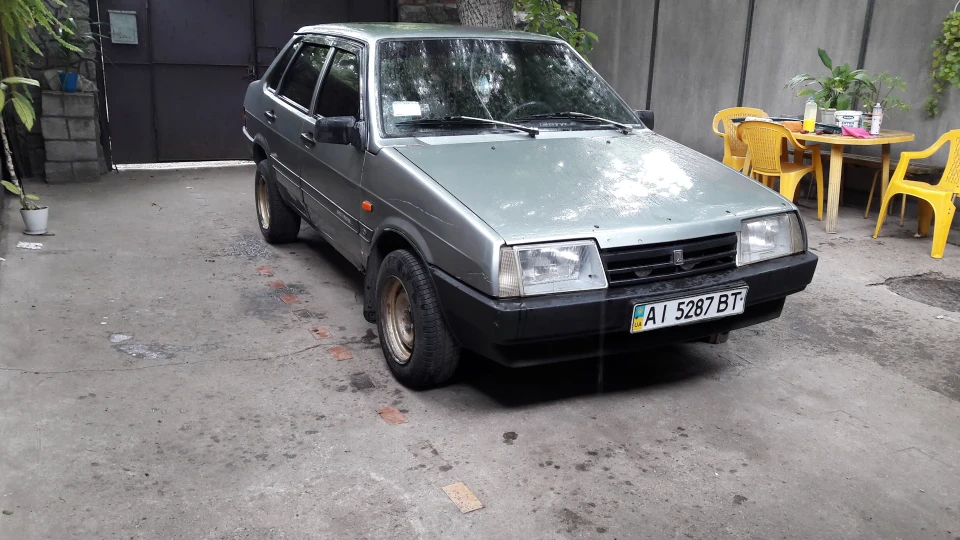 Lada 21099