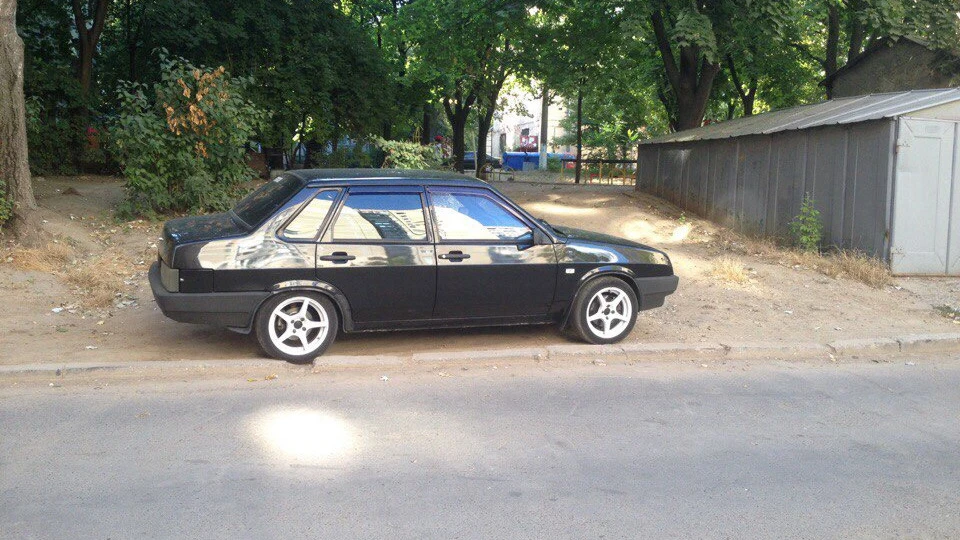 Lada 21099
