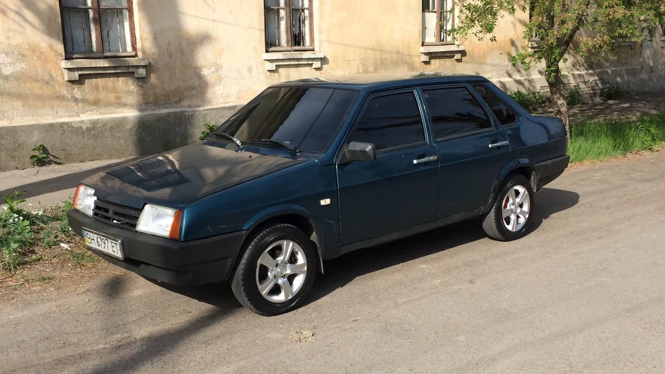 Lada 21099 3