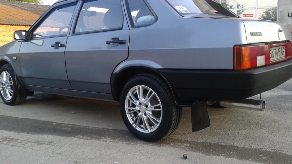 Lada 21099 5