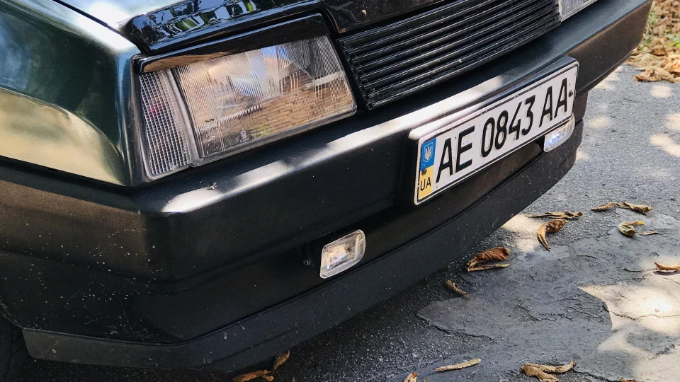 Lada 21099 4