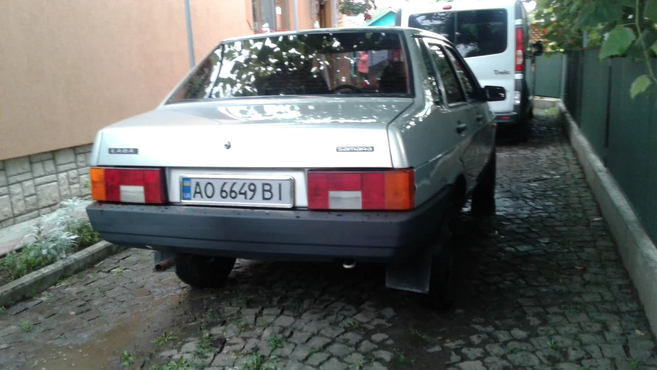 Lada 21099