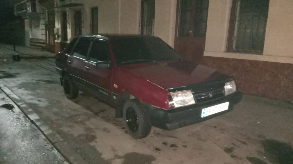 Lada 21099 3