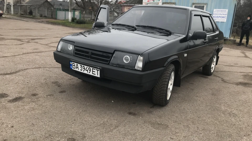 Lada 21099 3