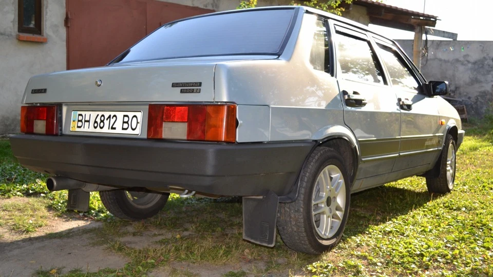 Lada 21099 3