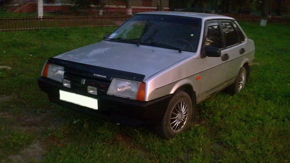Lada 21099 2