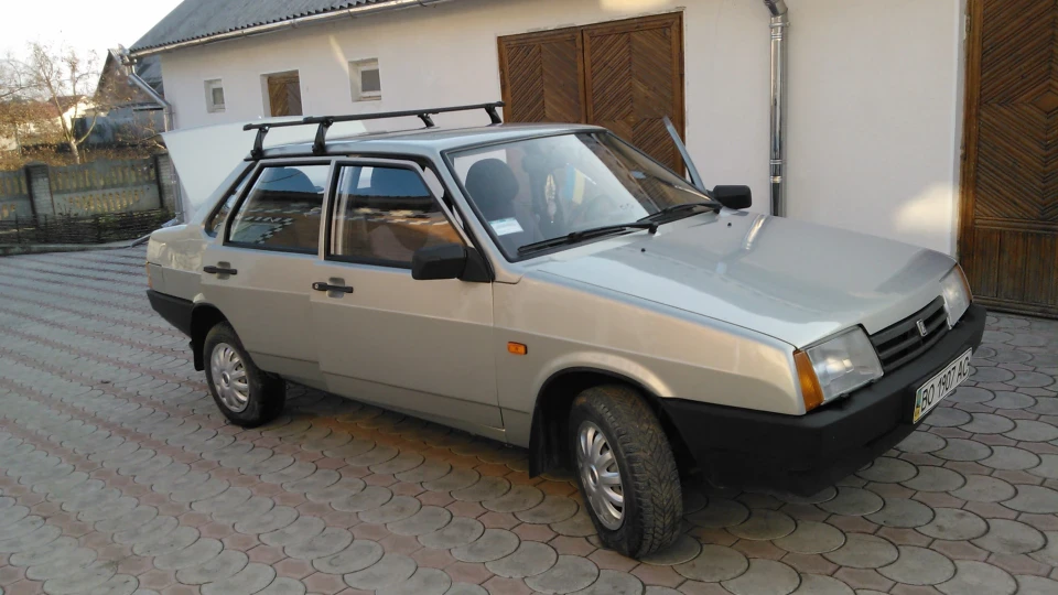 Lada 21099 2