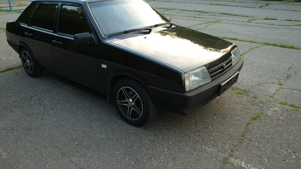 Lada 21099 2